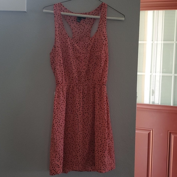 Cute Pink and Black Dress with Triangle Pattern - Picture 2 of 8